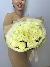 Букет живых цветов из 25 Белых роз