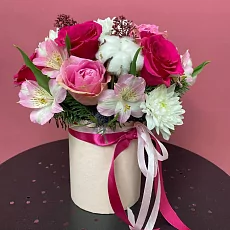 Композиция с розой и хлопком