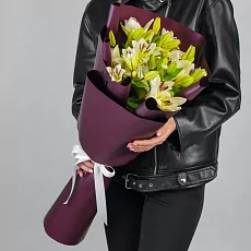 Букет 7 Белых Лилий