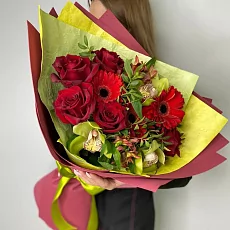 Букет с герберой и орхидеей