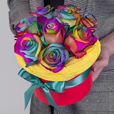 9 Радужных Роз в коробке 