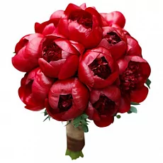 Букет невесты из красных пионов