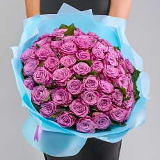55 Фиолетовых Роз в упаковке