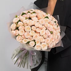 Букет из 51 кремовой пионовидной розы