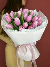 Букет живых цветов из 21 Розового тюльпана