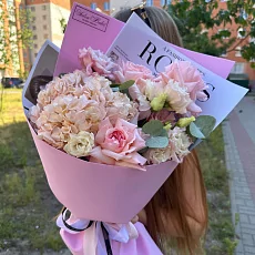 Эустомы и гортензия