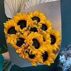 11 Подсолнухов в крафте 