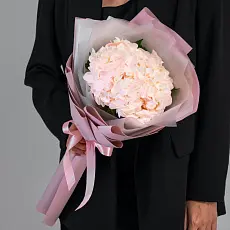 Букет живых цветов из Нежно-розовой гортензии