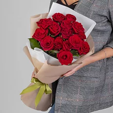 15 Красных Роз Эквадор в упаковке 