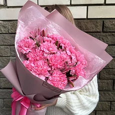 Композиция из альстромерии и гвоздик 