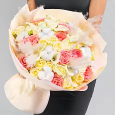 Букет с каллами и хлопком 