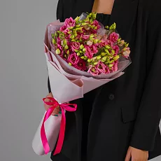 11 Розовых Эустом в упаковке