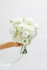 Свадебный букет из белой эустомы