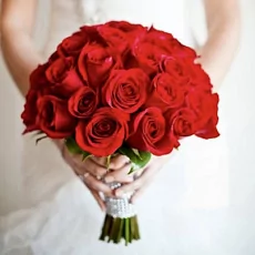 Букет невесты из алых роз