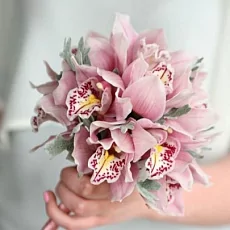 Букет невесты из розовых орхидей