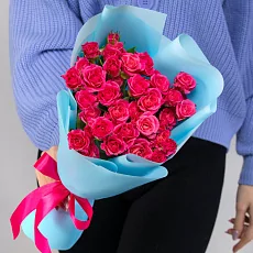 9 Кустовых розовых роз 