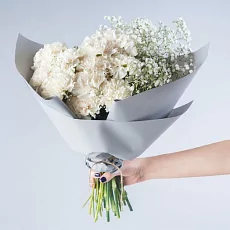 15 Белых Гвоздик и Гипсофила