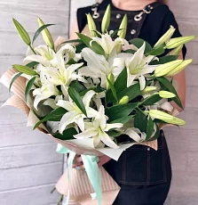 9 светлых Лилий