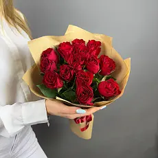 Роза красная премиум 15 штук