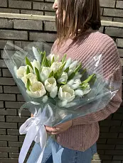 Букет живых цветов из тюльпанов