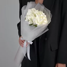 Букет "Белая Гортензия" в упаковке 