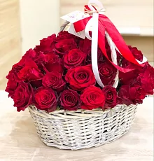 Корзина из 51 розы (Эквадор)