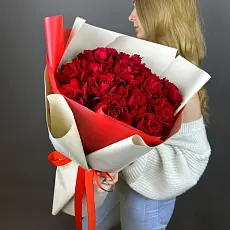 Букет живых цветов из 15 роз