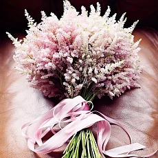 Букет невесты из астильбы