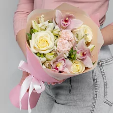 Букет из орхидей и роз