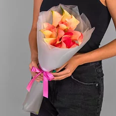 9 Розовых Калл в упаковке