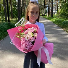 Букет с эустомой и гортензией