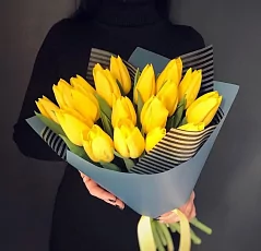 Букет 19 Желтых Тюльпанов