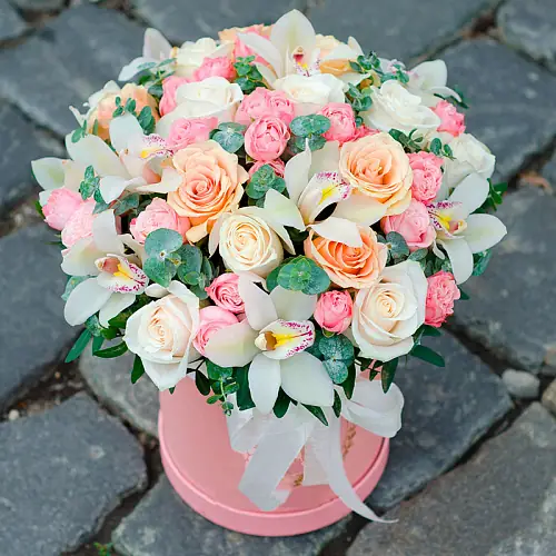 Шляпная коробка "Персиковые облака"