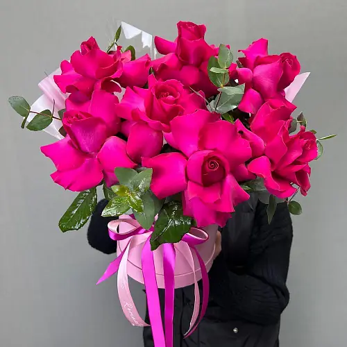 Яркие Французские розы в коробке