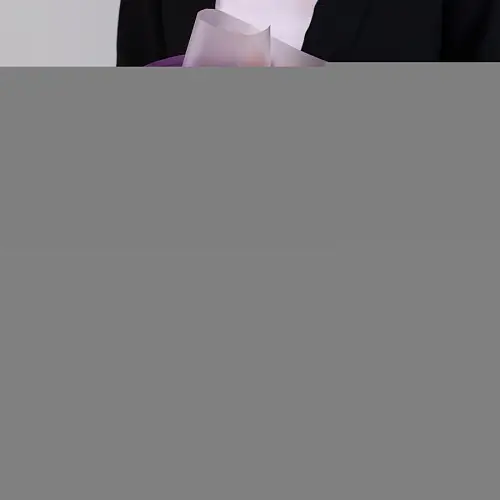 Букет  эустомой и подсолнухами