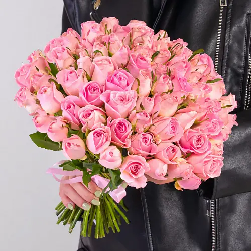 75 Светло-Розовых Роз 40см