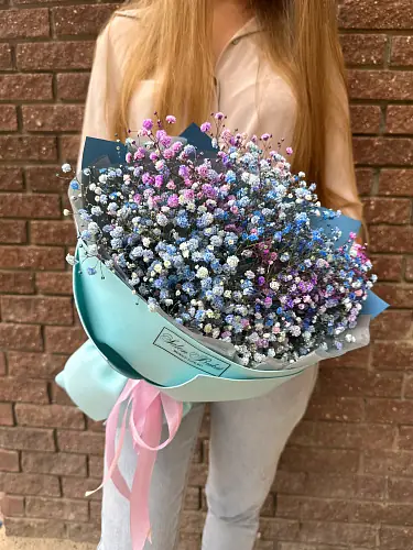 Гипсофила в голубой упаковке 