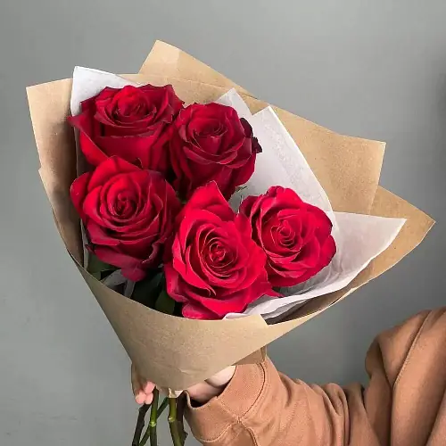 5 Красных роз, Эквадор, крупный бутон