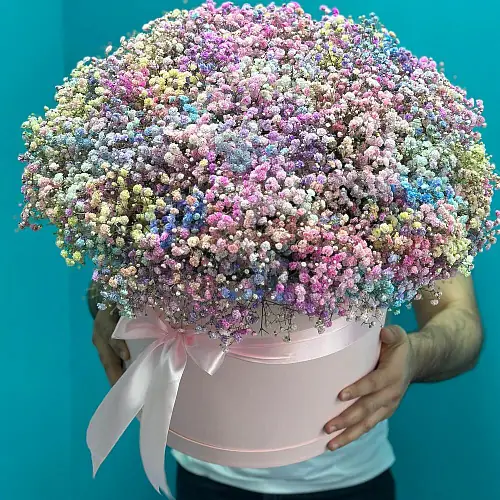 Композиция из 25 радужных гипсофил 