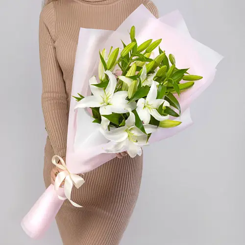 Букет 3 Лилии в пленке