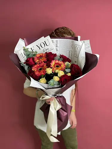 Авторский букет с герберой и розой