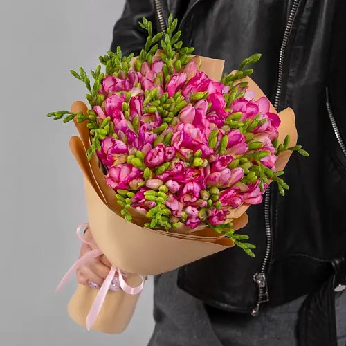 35 Малиновых Фрезий