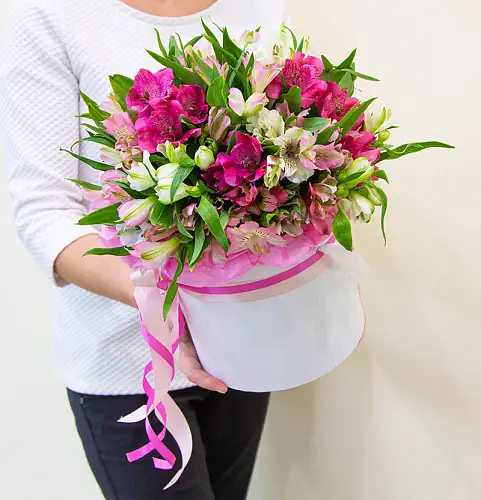 Шляпная коробка "Нежные чувства"