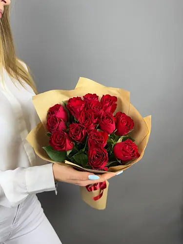 15 красных роз премиум