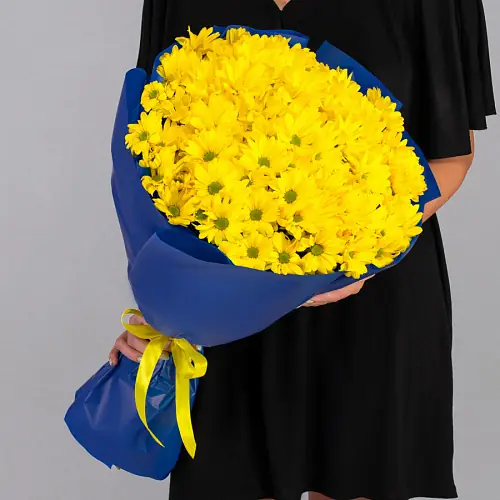 Букет из 9 желтых кустовых хризантем 