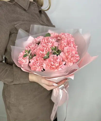 Букет из диантуса и эвкалипта